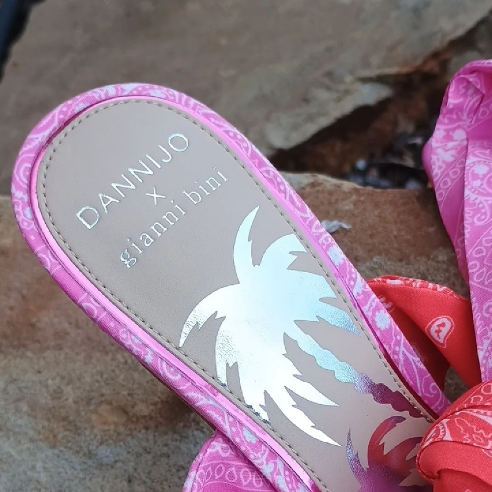Gianni Bini Dannijo Pink Bandana Festival Wrap Heels Leather Sole Size 9 NWOB - Picture 5 of 12